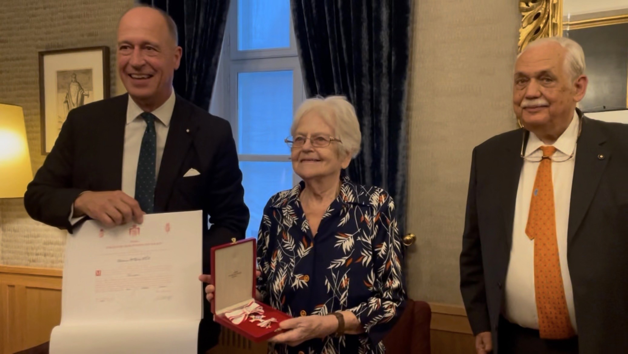 Dr. Sík Mária Pro Merito Melitensi kitüntetést kapott