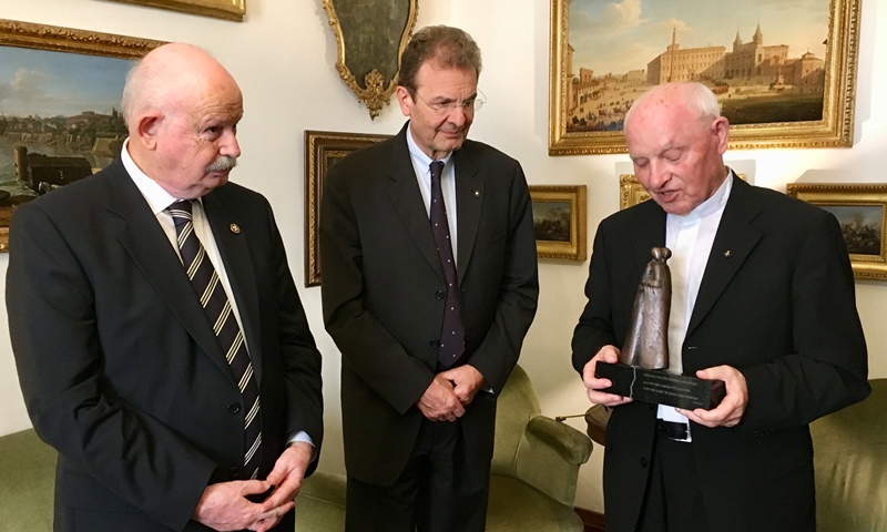 Magyar Máltai vezetők látogatása a Nagymesternél