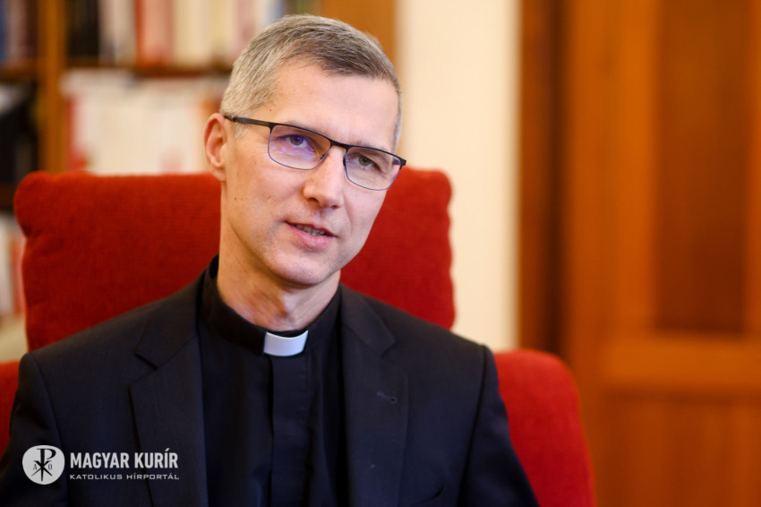 Martos Levente Balázs püspök tanulásról, tanításról, Szentírásról