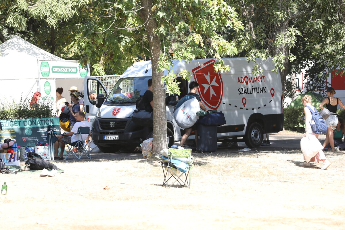 MMSZ collects the camping equipment discarded at the Sziget Festival